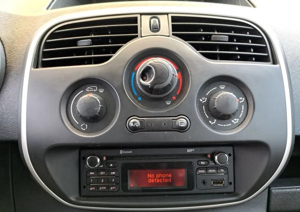 Renault Kangoo cena 42999 przebieg: 81000, rok produkcji 2017 z Nałęczów małe 154